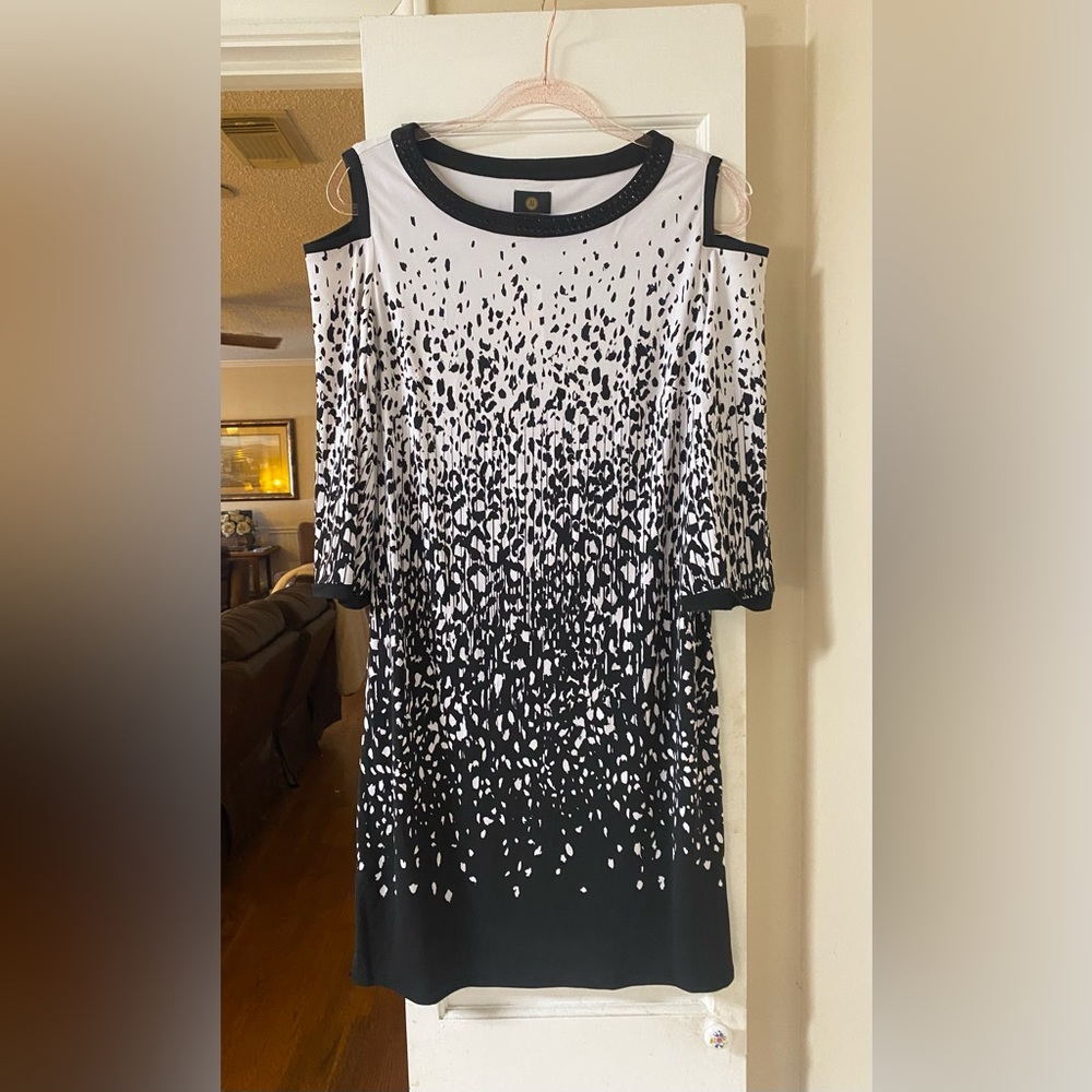 JM Collection Cold Shoulder Black and White Dress, Size Small, NWT